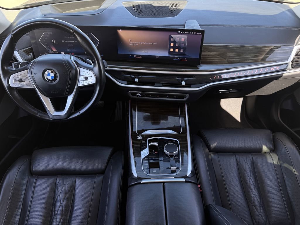Used 2023 BMW X7 xDrive40i image 11