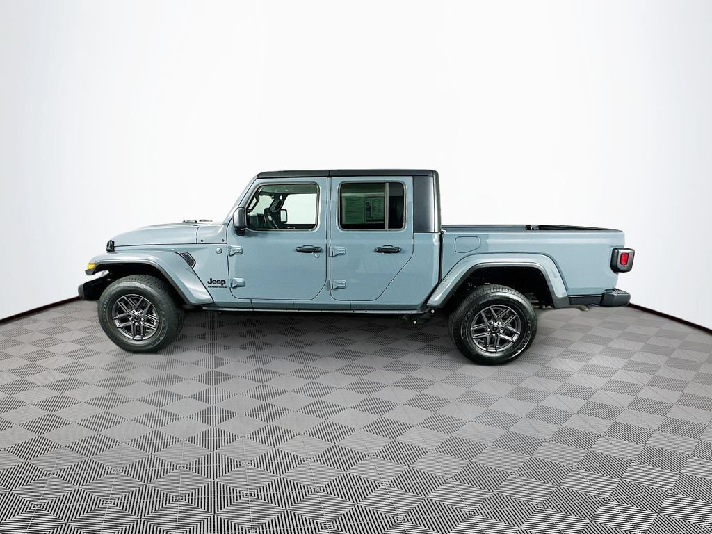 Certified 2025 Jeep Gladiator Sport AWD/4WD image 7