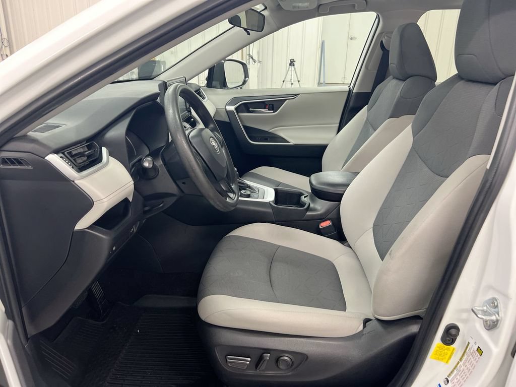 Used 2022 Toyota RAV4 XLE w/ Convenience Package AWD/4WD image 20