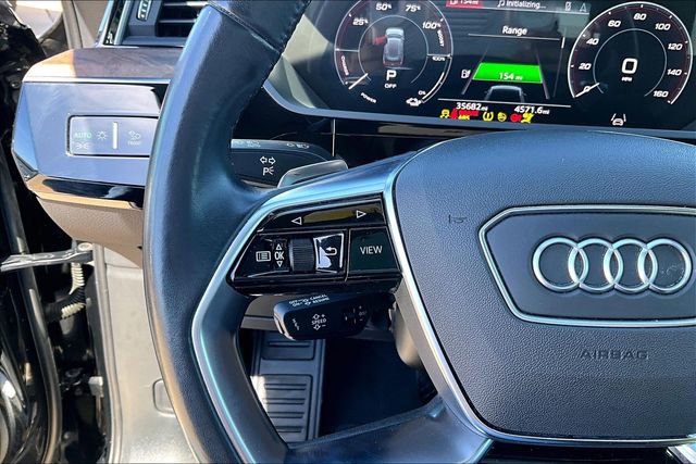 Used 2022 Audi e-tron Premium Plus w/ Premium Plus Package image 20
