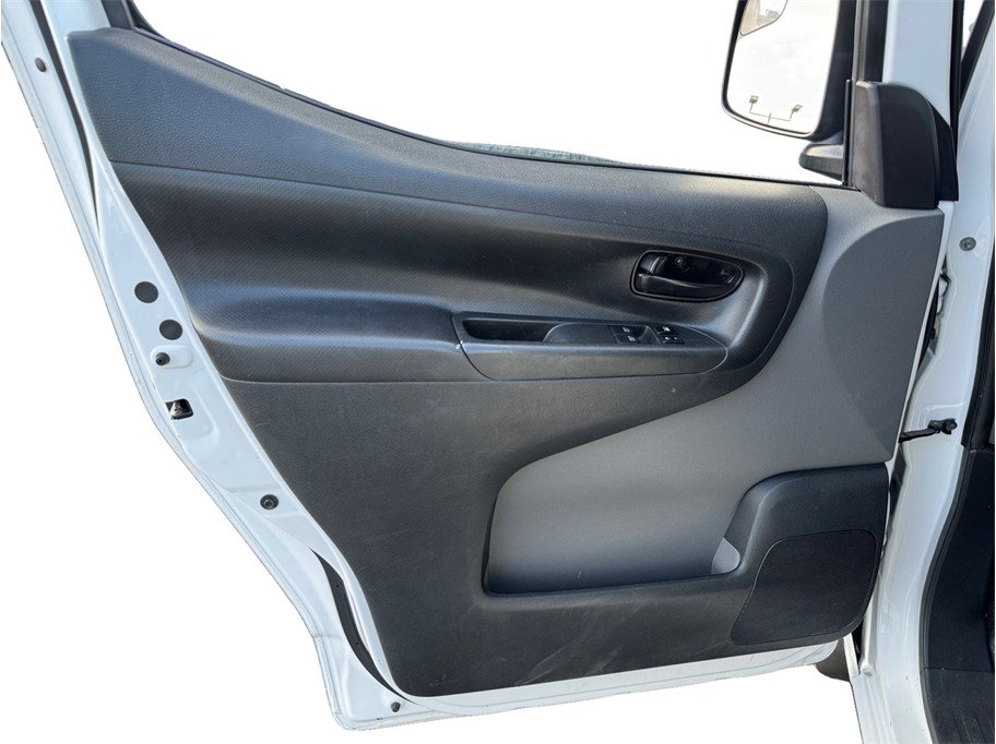 Used 2017 Nissan NV200 S image 13