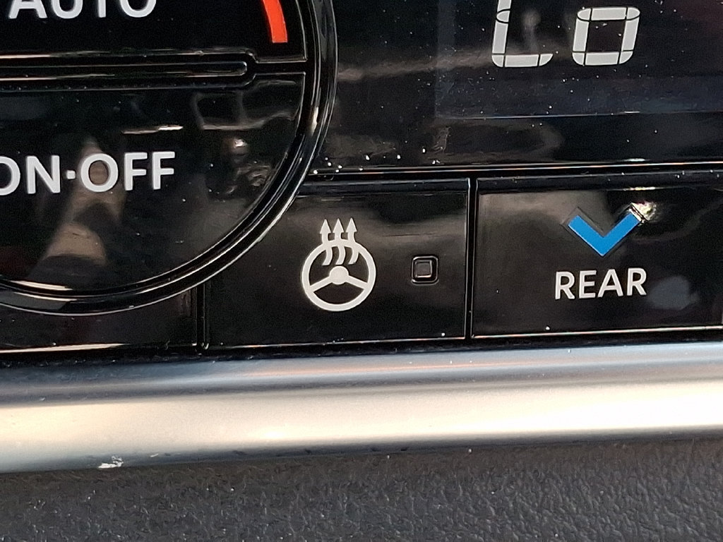 Used 2022 Nissan Rogue SL w/ SL Premium Package AWD/4WD image 24