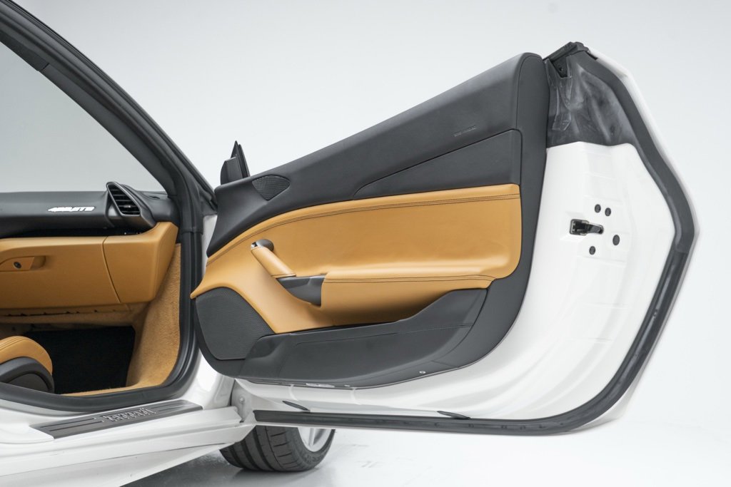 Used 2016 Ferrari 488 GTB image 40