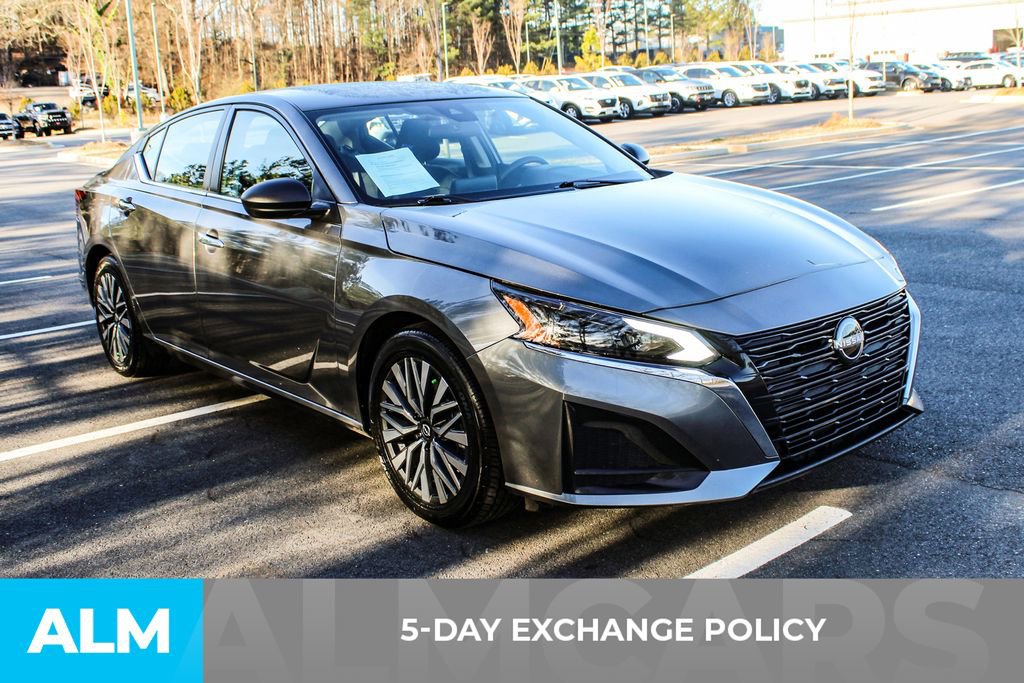 Used 2024 Nissan Altima 2.5 SV image 4