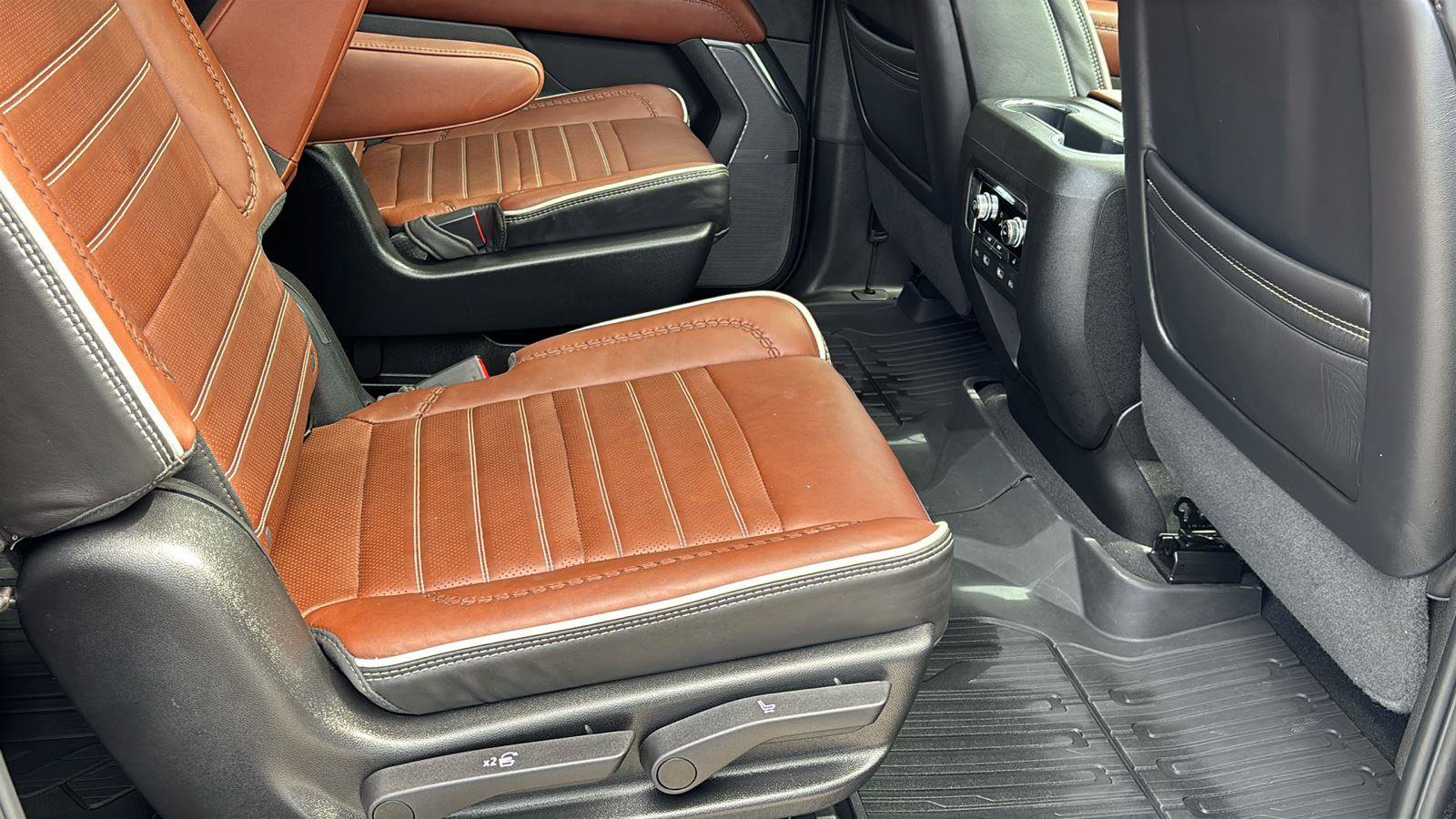 Certified 2023 GMC Yukon XL Denali Ultimate w/ LPO, Floor Liner Package AWD/4WD image 24