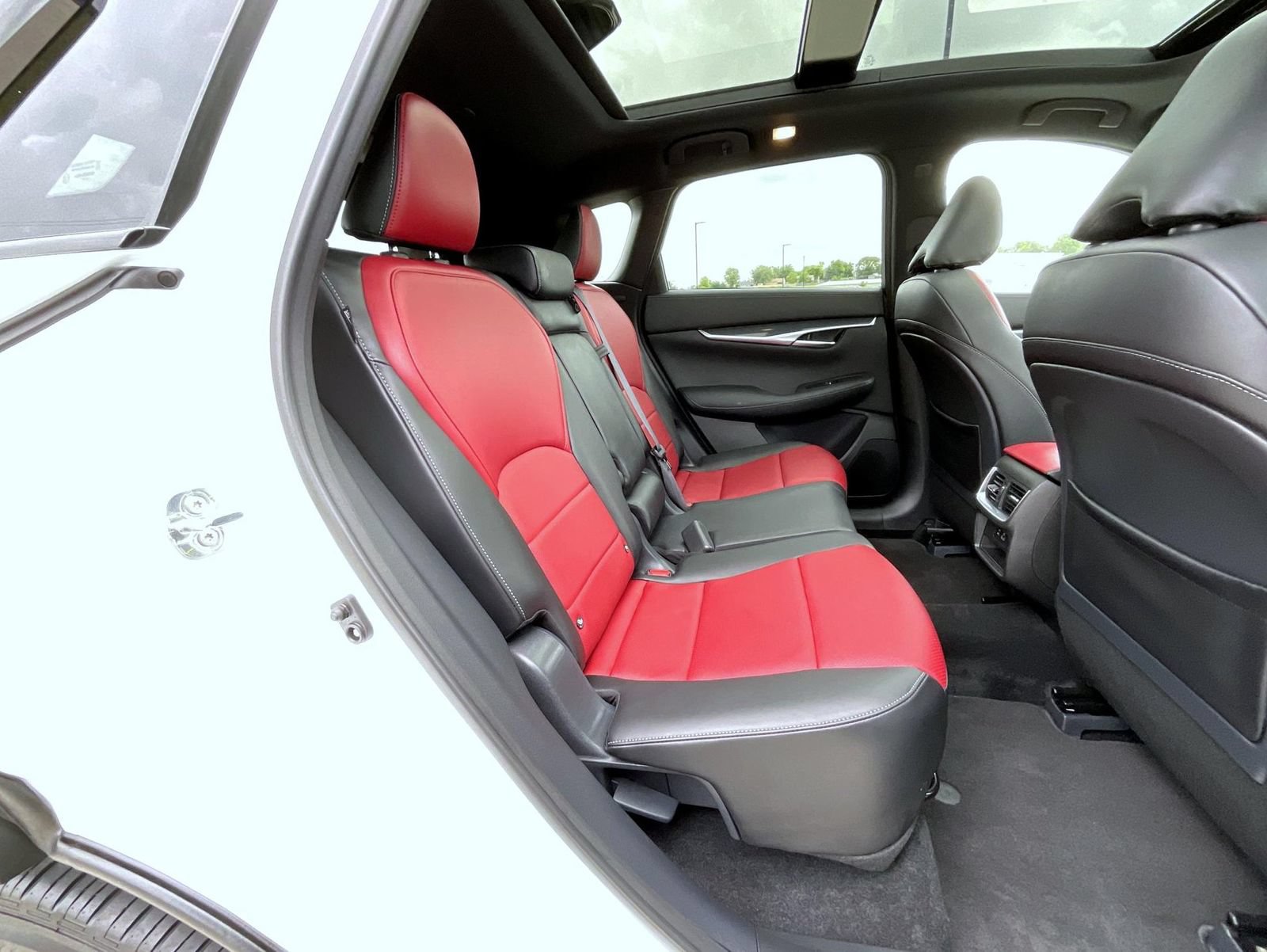 Used 2025 INFINITI QX50 Sport AWD/4WD image 19