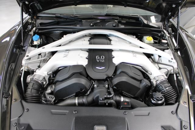 Used 2014 Aston Martin Vanquish Coupe RWD image 24