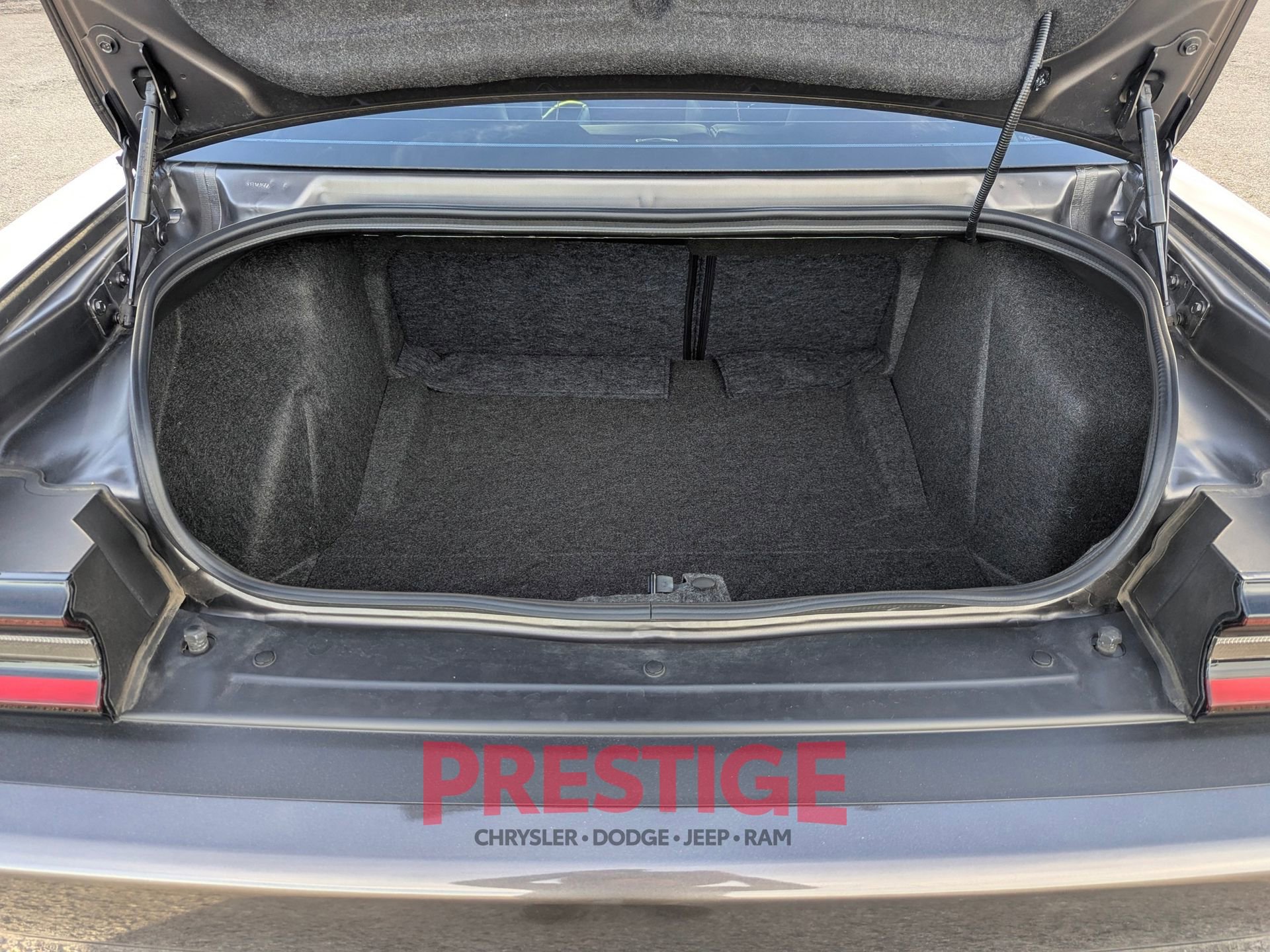 Used 2023 Dodge Challenger SRT Hellcat w/ Driver Convenience Group image 11