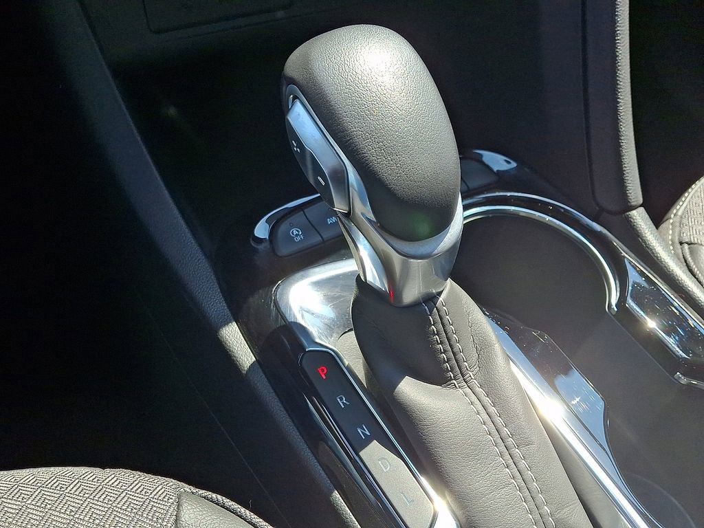 Used 2023 Buick Encore GX Preferred w/ Cold Weather Comfort Package AWD/4WD image 16