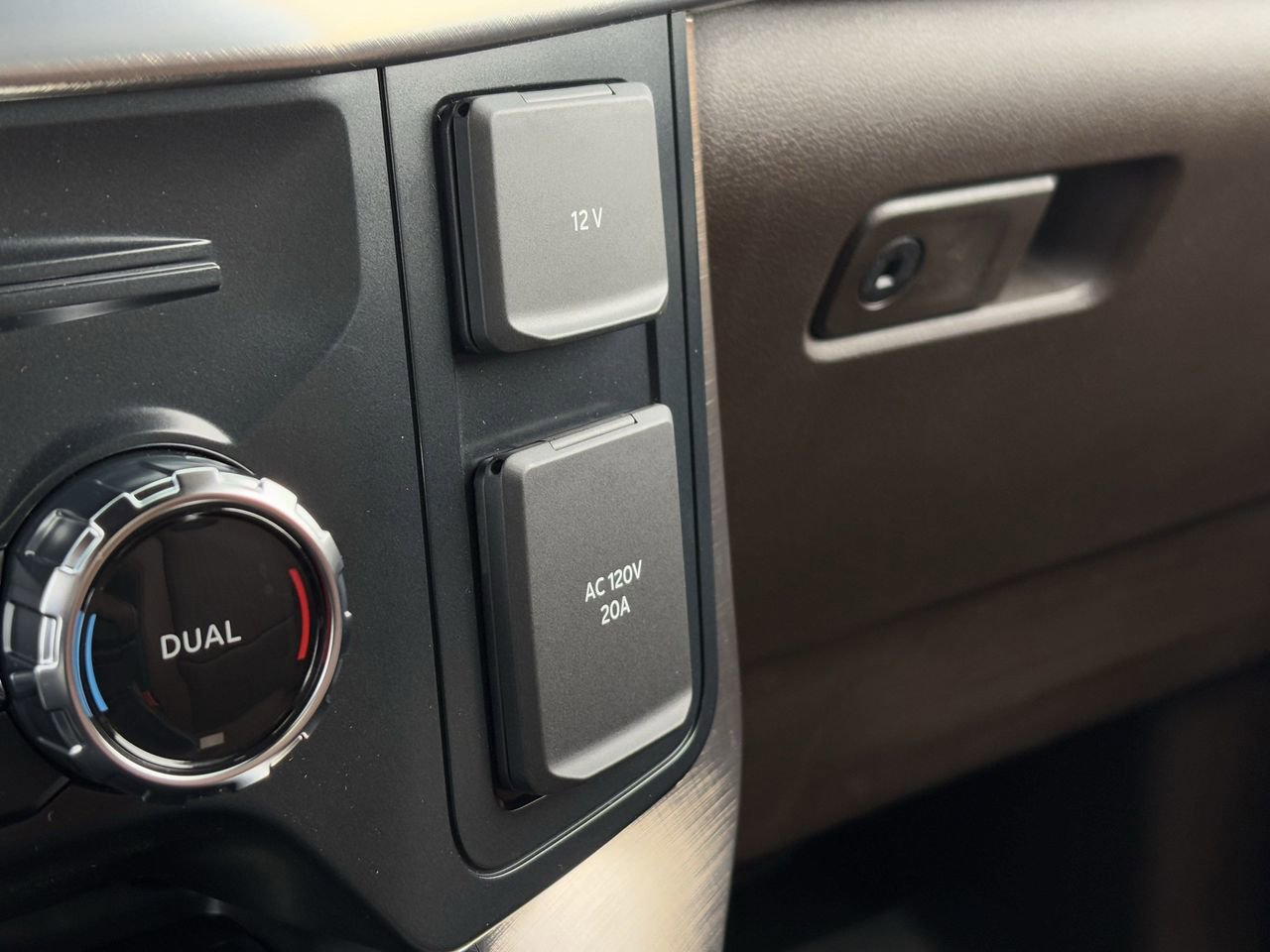 New 2025 Ford F150 King Ranch w/ FX4 Off-Road Package image 56
