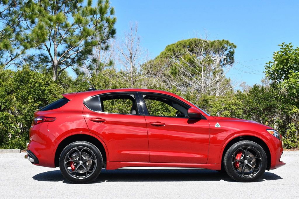 Used 2018 Alfa Romeo Stelvio Quadrifoglio w/ Driver Assist Dynamic Package image 36