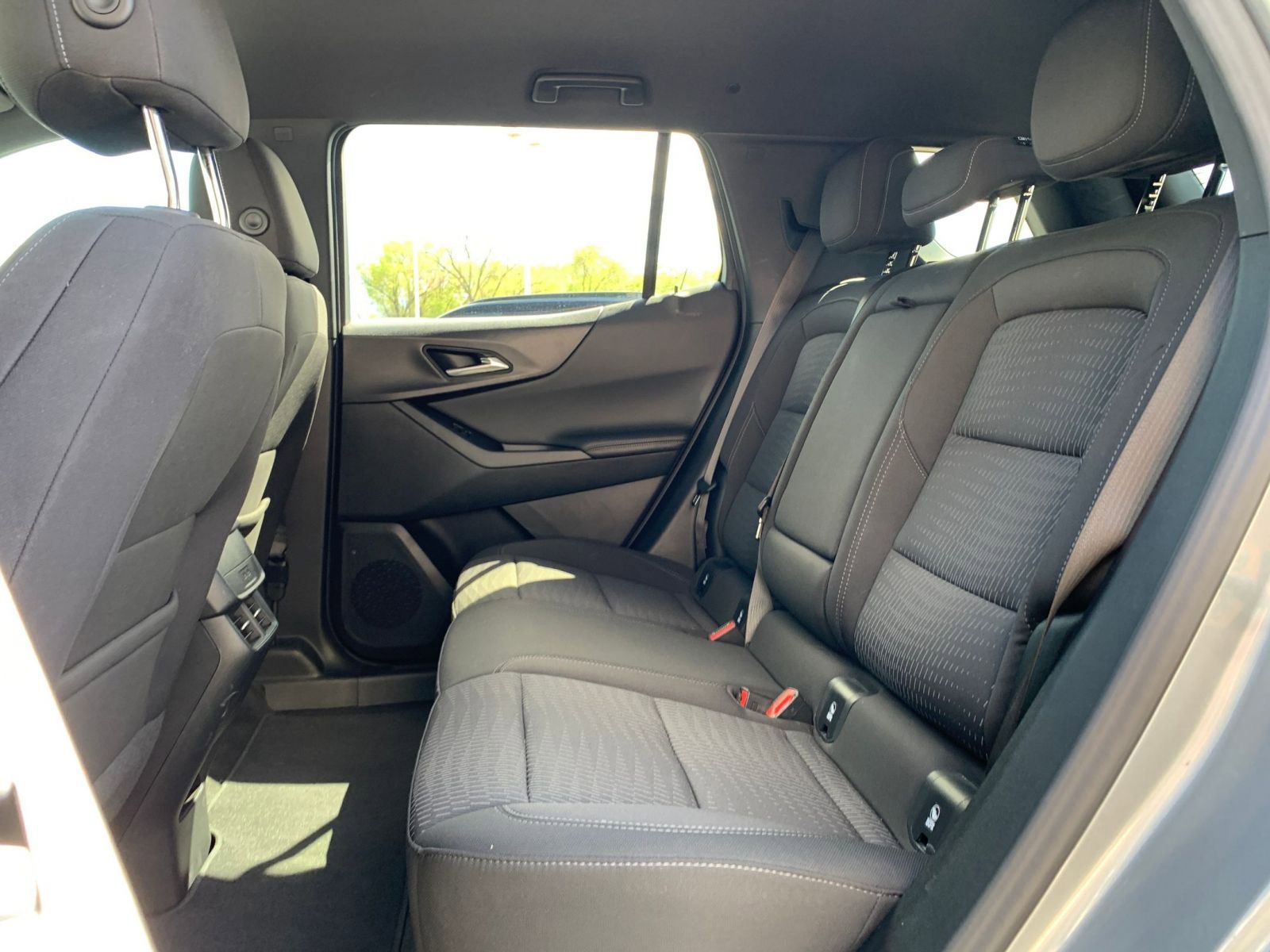 Used 2025 Chevrolet Equinox LT image 25