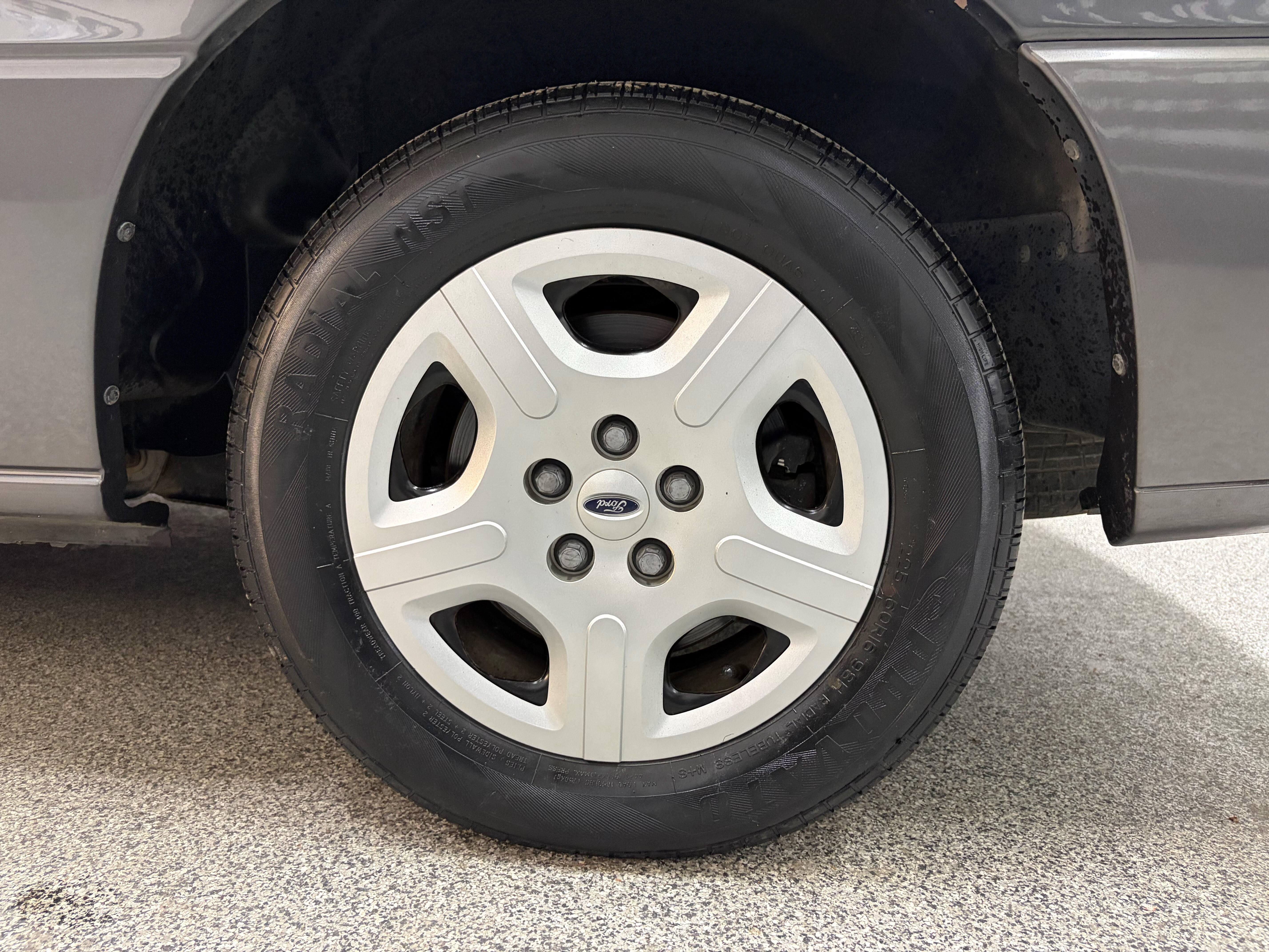 Used 2005 Ford Freestar SE FWD image 9