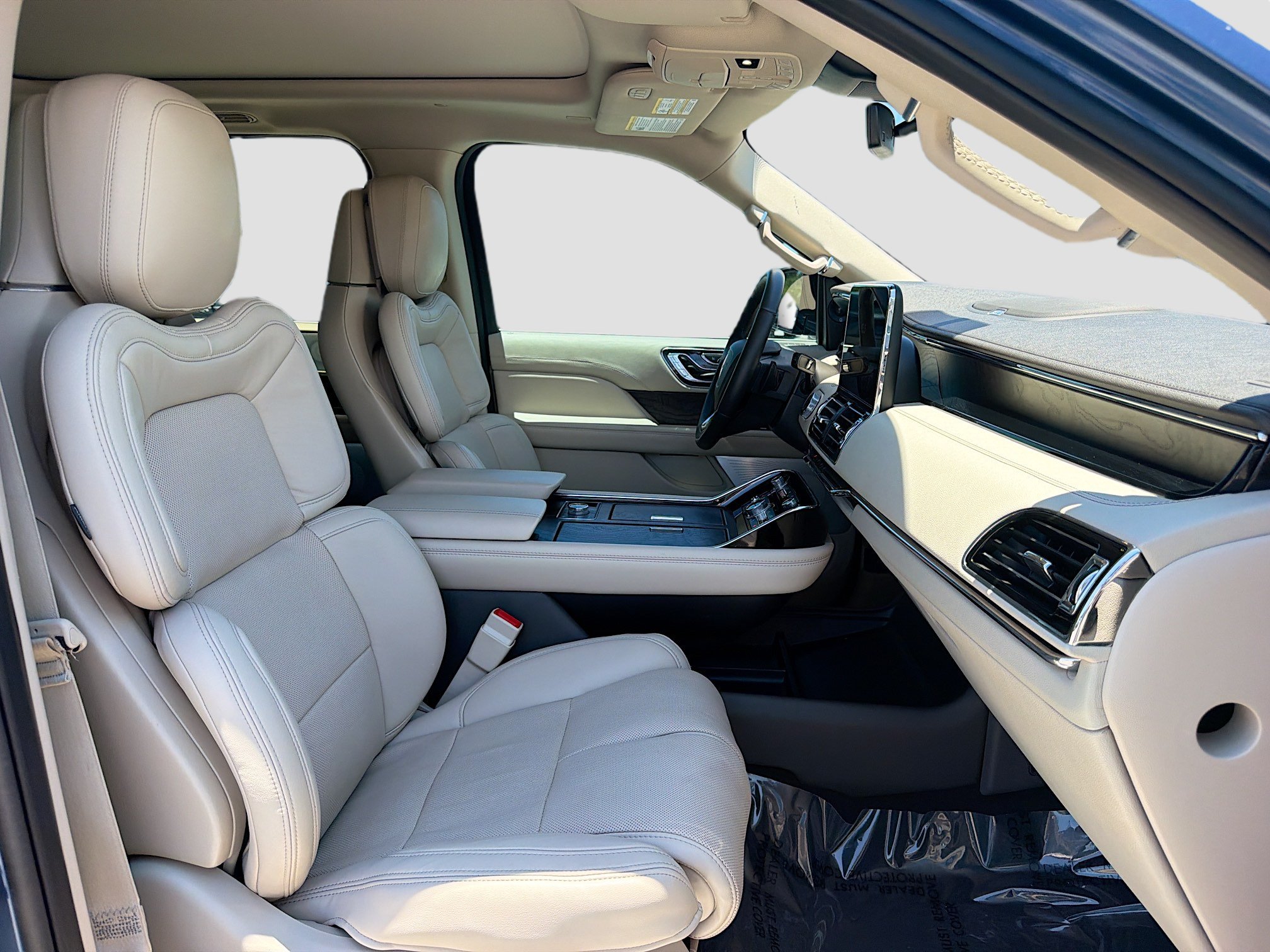Used 2020 Lincoln Navigator Reserve w/ Luxury Package AWD/4WD image 16