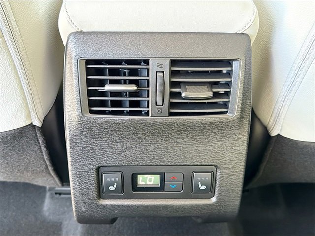 Used 2025 Mitsubishi Outlander SEL image 21