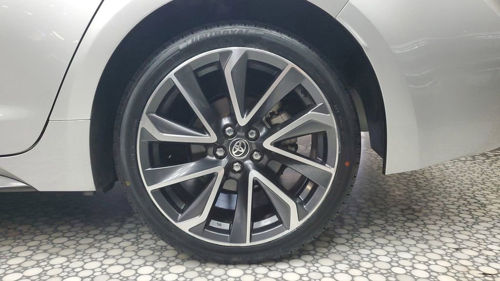 Used 2020 Toyota Corolla SE w/ Carpet Mat Package (TMS) image 6