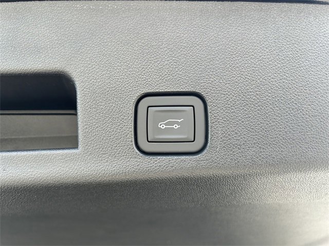 New 2026 Chevrolet Traverse RS w/ LPO, Floor Liner Package image 19