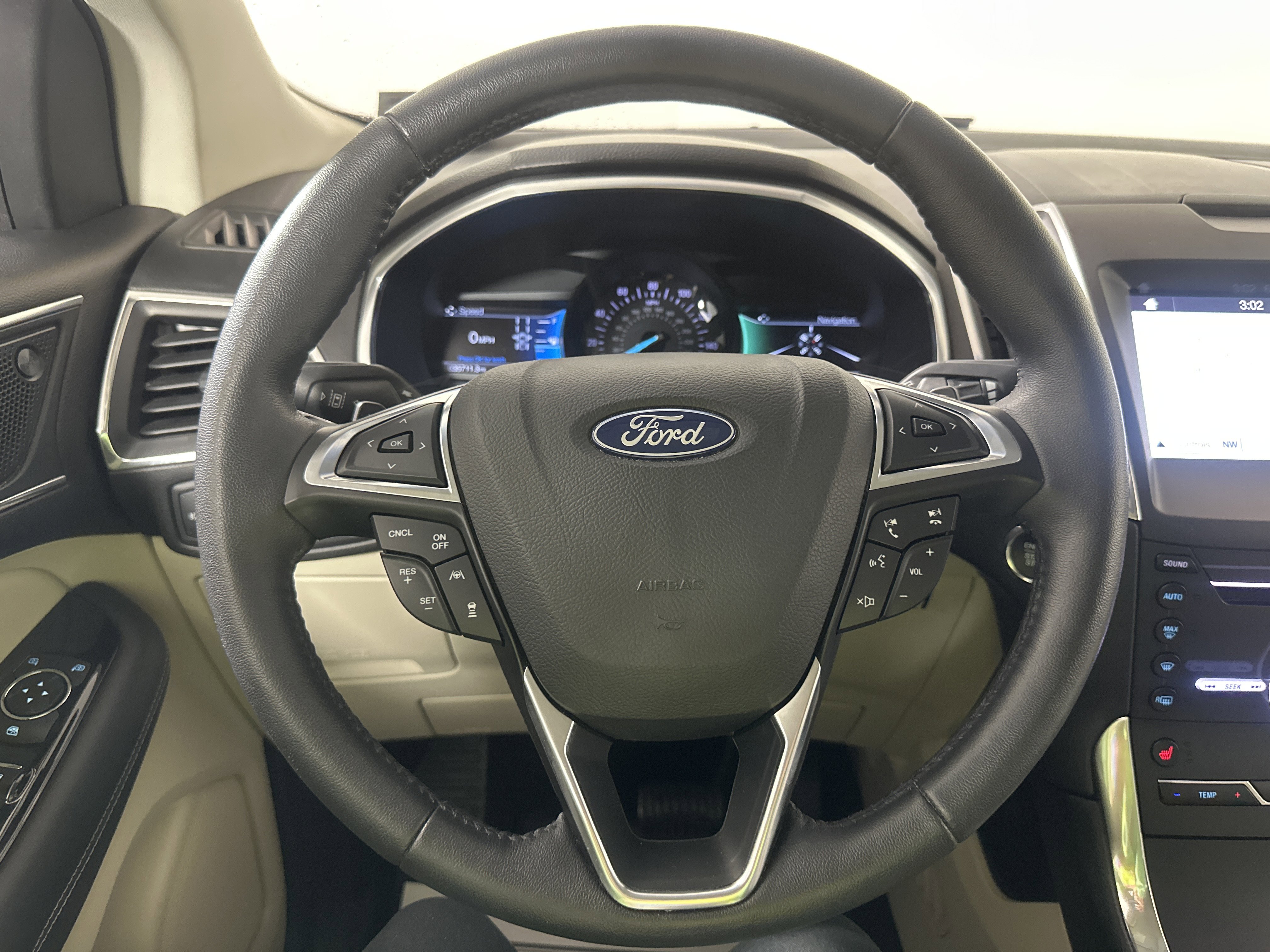 Used 2019 Ford Edge Titanium w/ Cold Weather Package AWD/4WD image 12