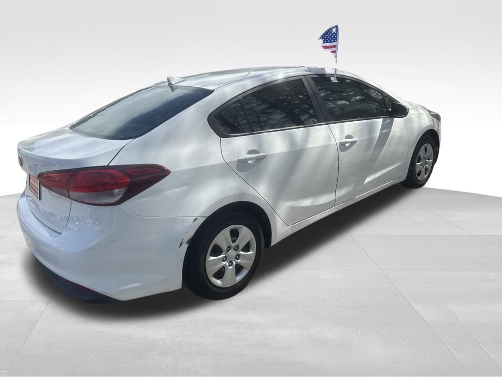 Used 2017 Kia Forte LX image 22