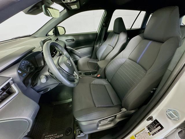 Used 2025 Toyota Corolla Cross AWD Hybrid image 12