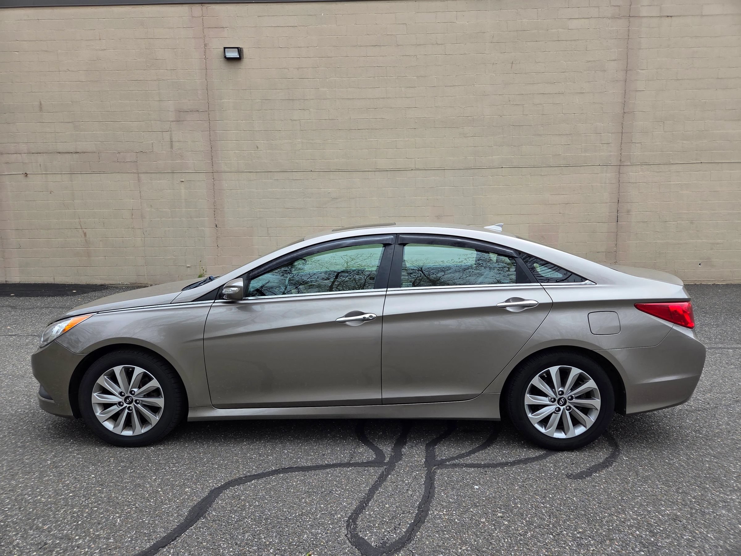 Used 2014 Hyundai Sonata Limited FWD image 6
