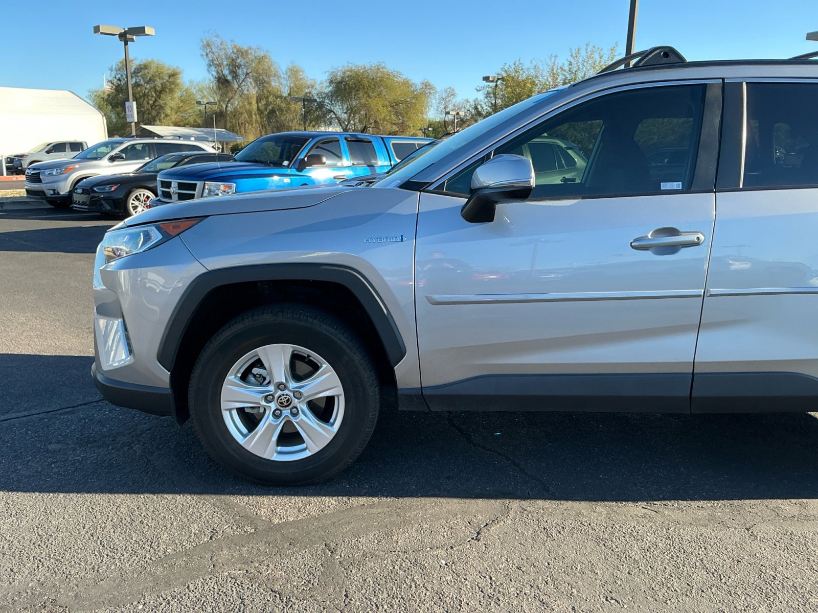 Used 2021 Toyota RAV4 XLE w/ Carpet Mat Package (TMS) image 26