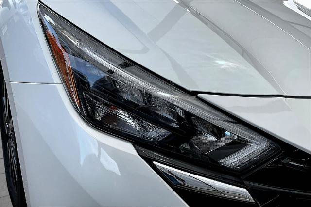 Certified 2025 Nissan Versa SV w/ Trunk Package FWD image 18