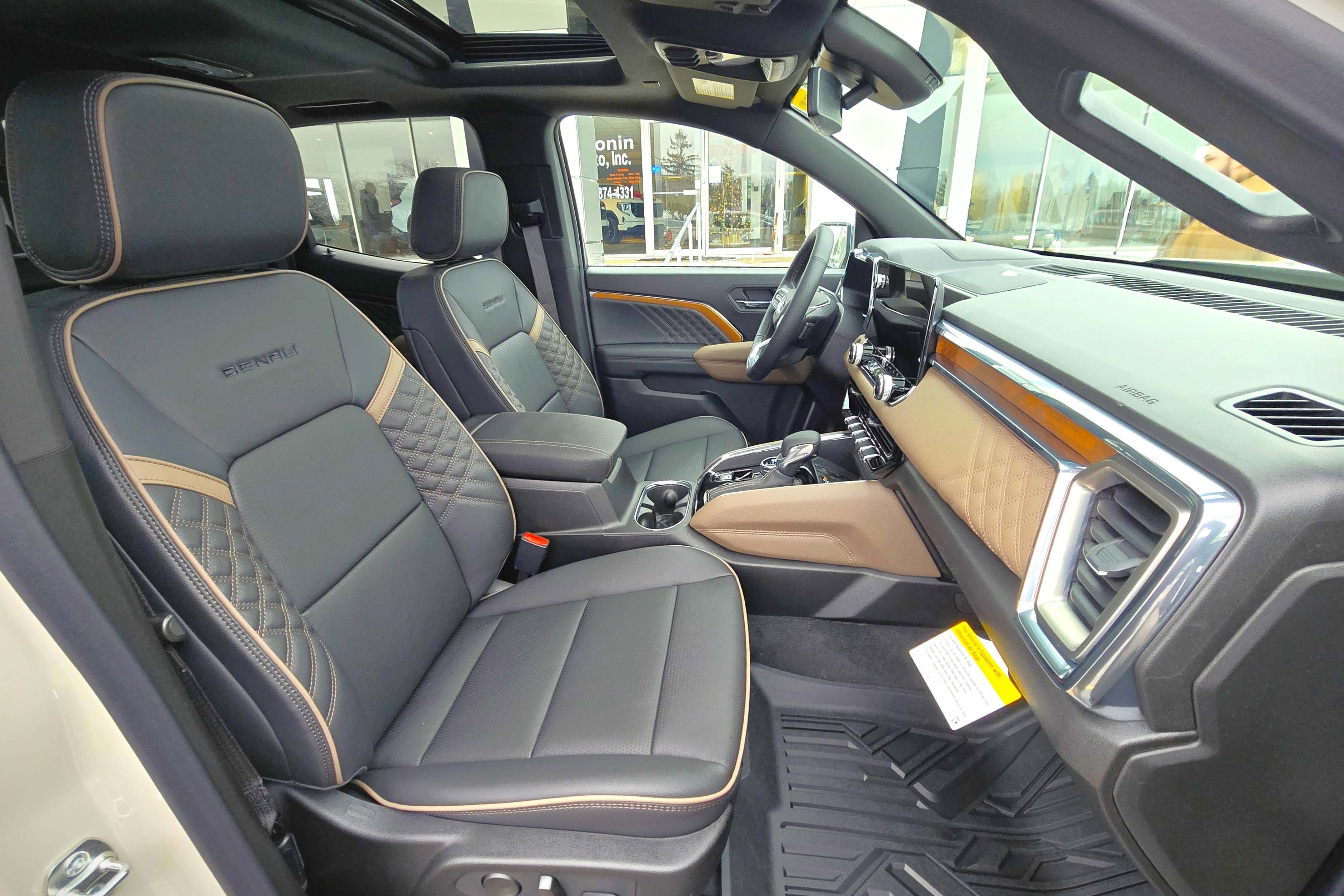New 2026 GMC Canyon Denali image 17