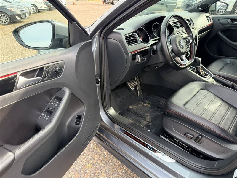 Used 2017 Volkswagen Jetta GLI FWD image 22