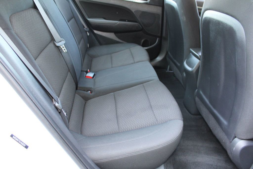 Used 2020 Hyundai Elantra SEL w/ Cargo Package (C1) image 30