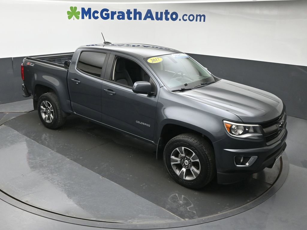 Used 2017 Chevrolet Colorado Z71 AWD/4WD image 3
