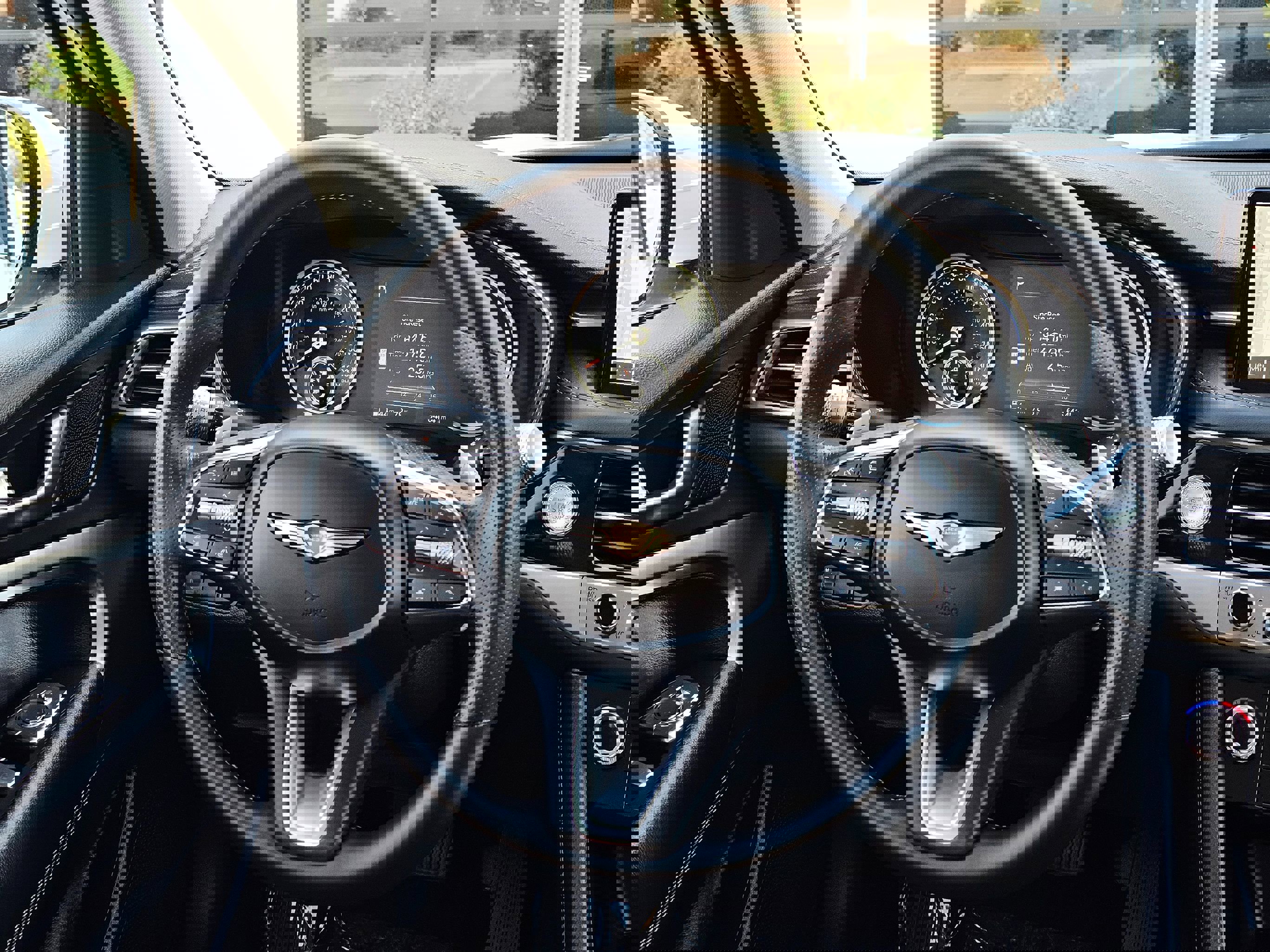 Used 2025 Genesis G70 2.5T image 25