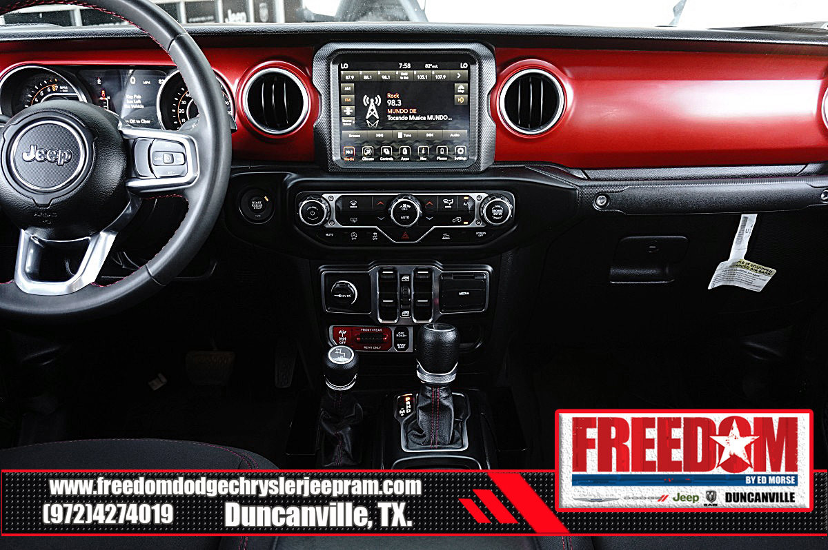 Used 2023 Jeep Gladiator Rubicon AWD/4WD image 19