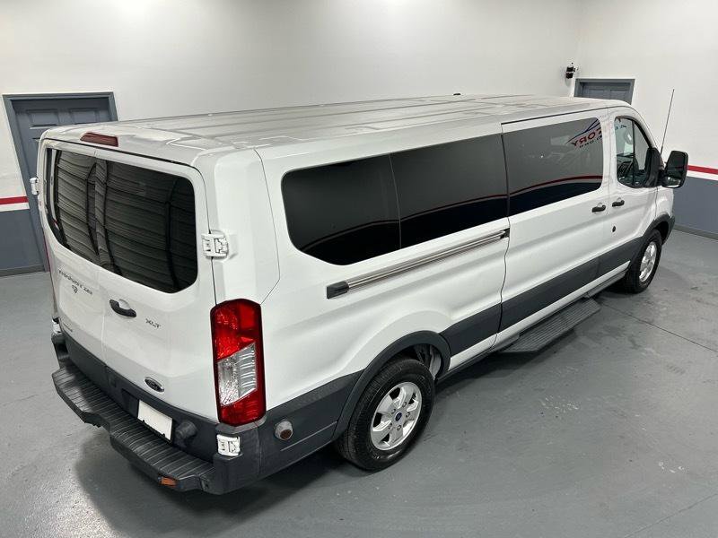 Used 2018 Ford Transit 350 XLT image 5