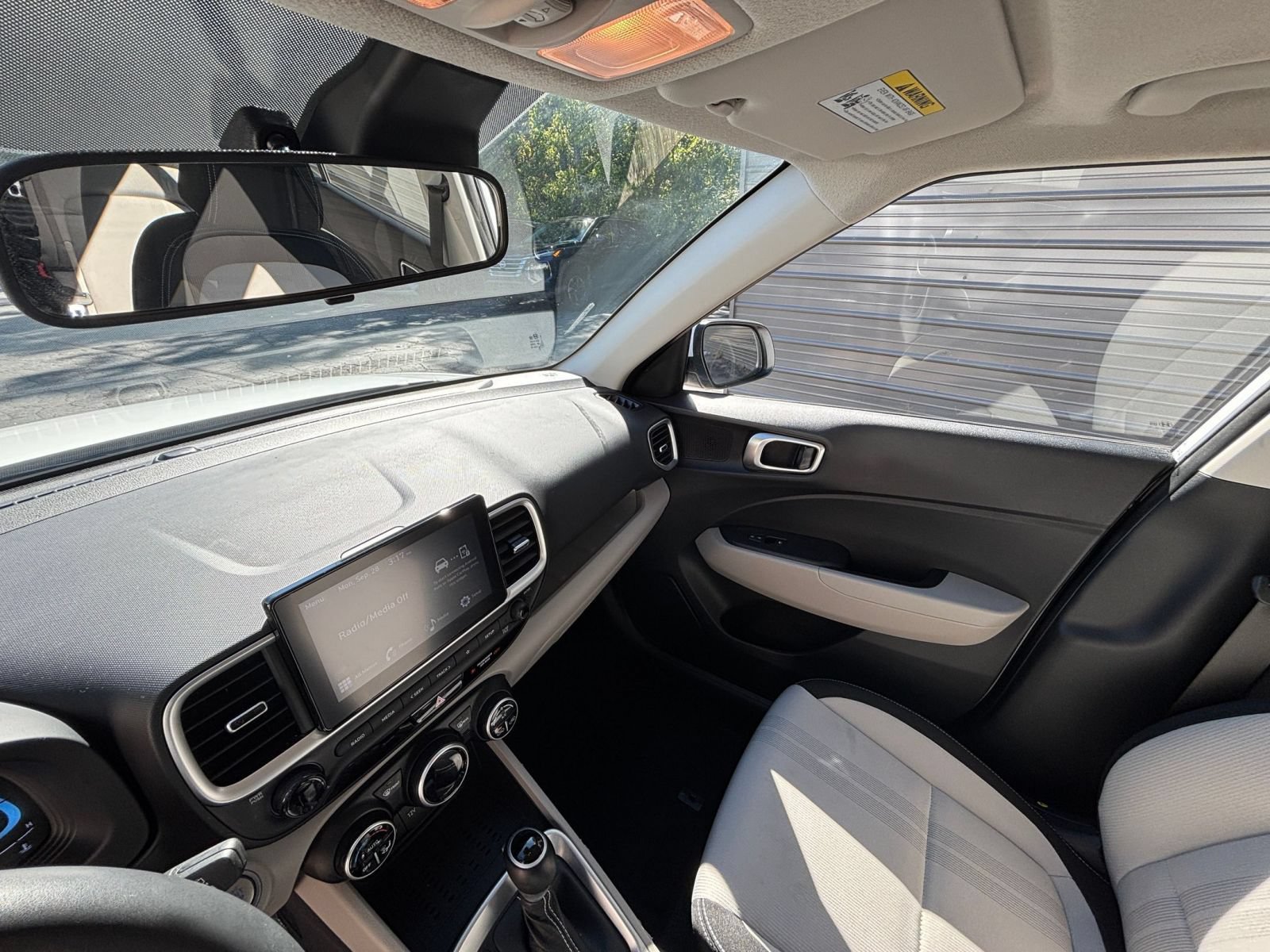 Used 2026 Hyundai Venue SEL FWD image 31