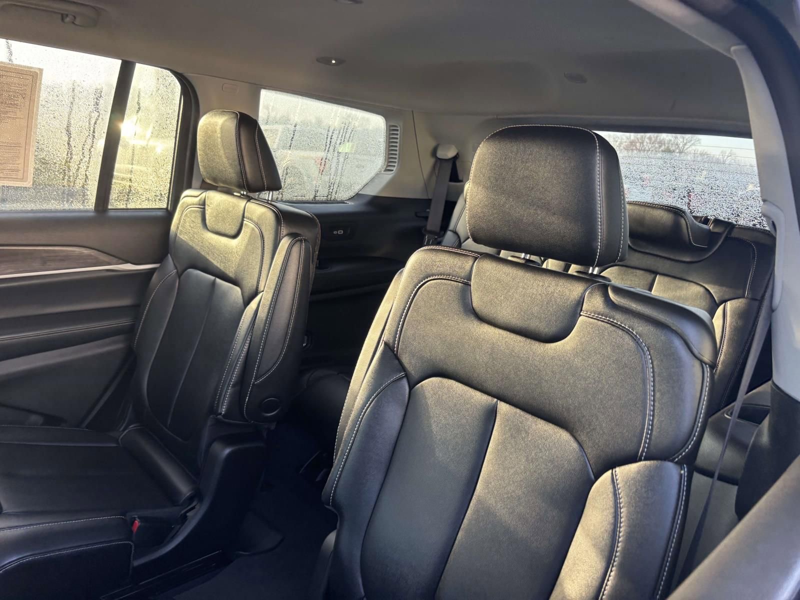 Used 2023 Jeep Grand Cherokee L Limited image 27