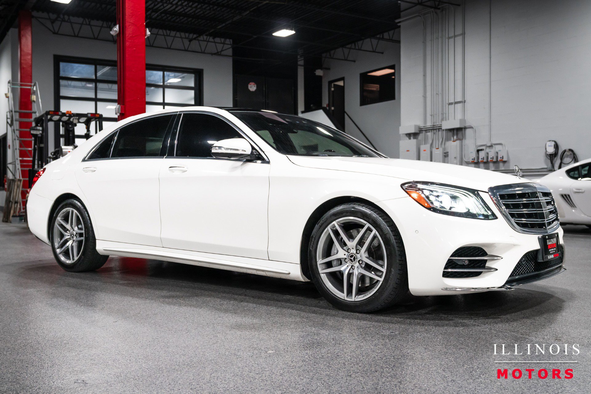 Used 2019 Mercedes-Benz S 560 4MATIC Sedan image 7