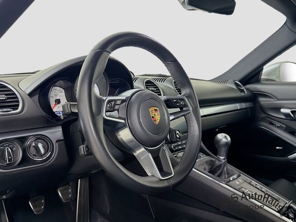 Used 2018 Porsche 718 Cayman S image 9