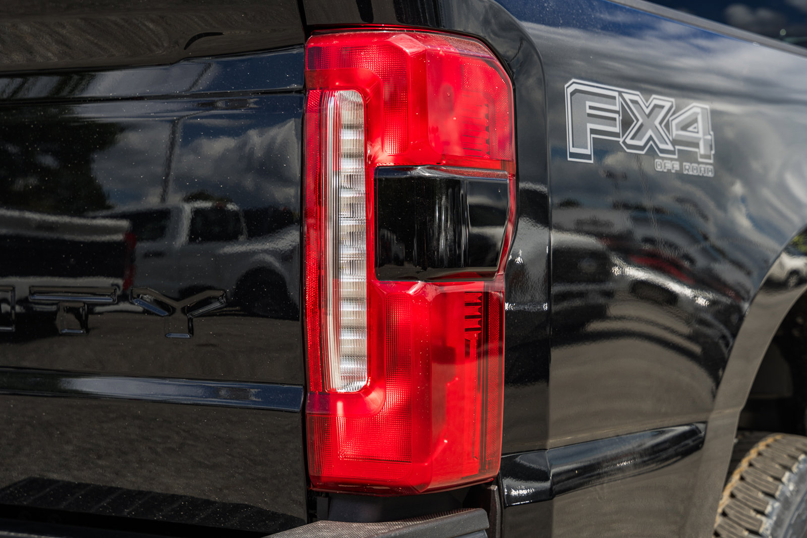 New 2026 Ford F250 XLT w/ XLT Premium Package image 8
