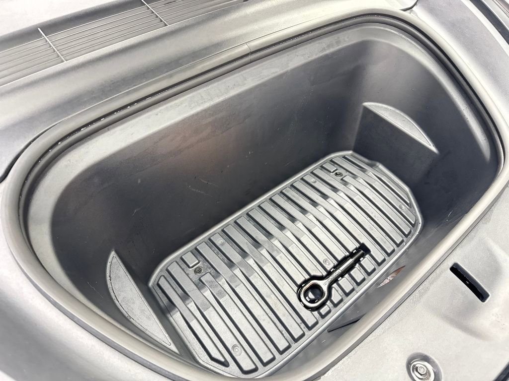 Used 2024 Tesla Model Y Long Range image 75