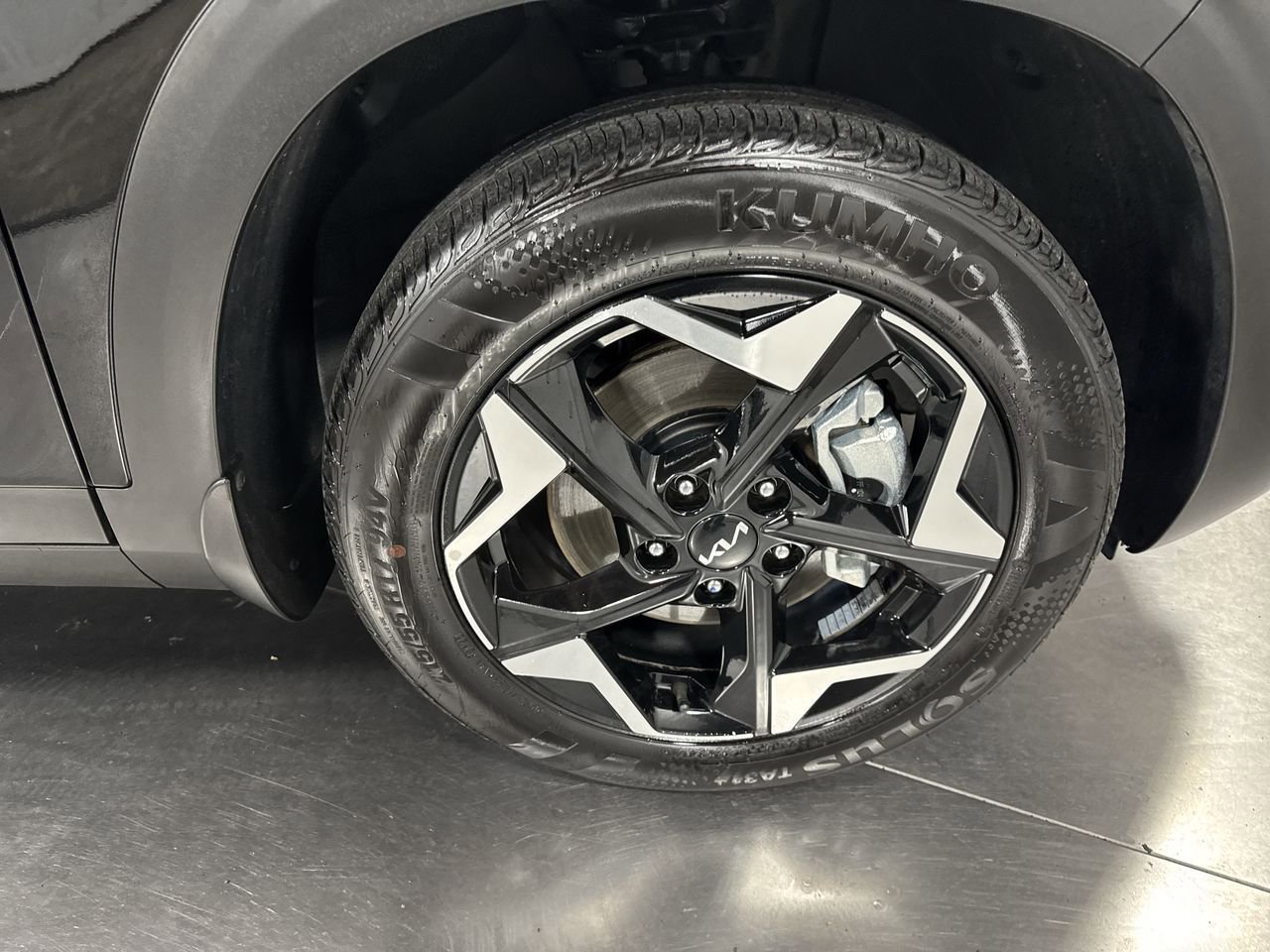 Certified 2025 Kia Seltos S AWD/4WD image 17