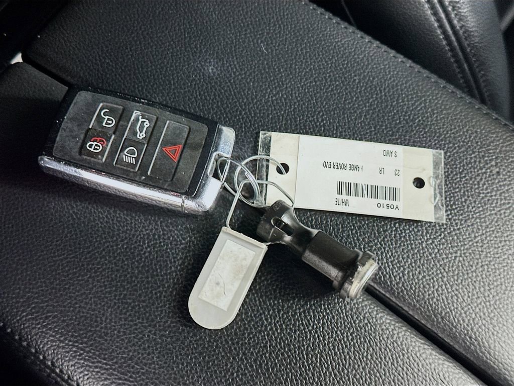 Used 2023 Land Rover Range Rover Evoque S image 36