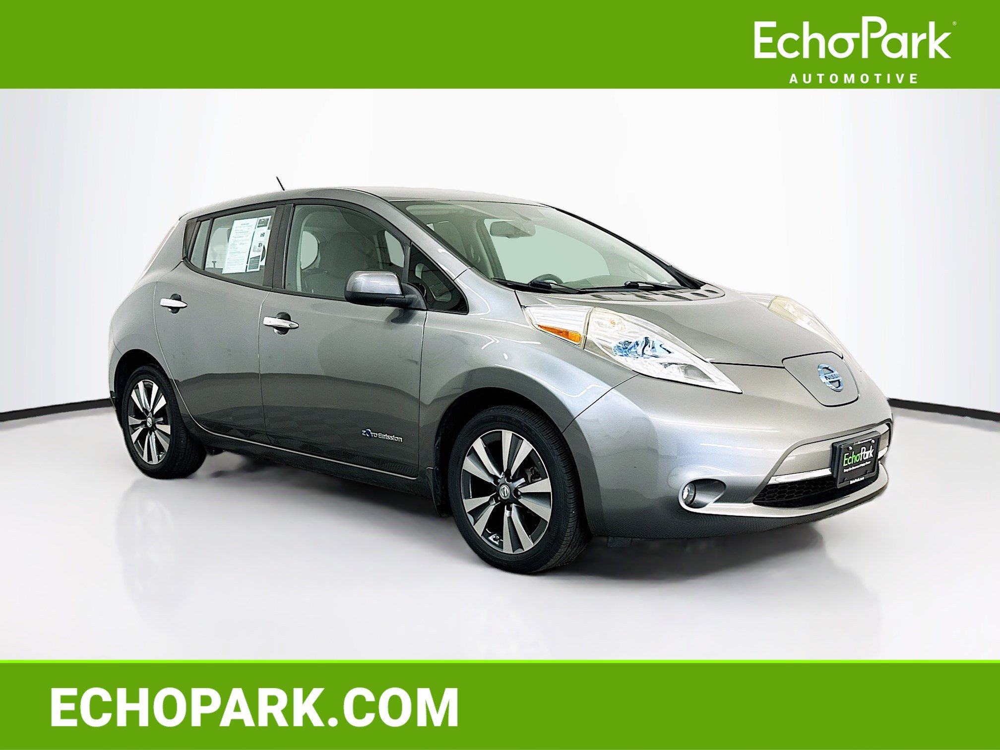 Used 2015 Nissan Leaf SV w/ LED & Quick Charge Package FWD image 1