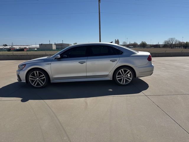Used 2017 Volkswagen Passat 1.8T R-Line image 8