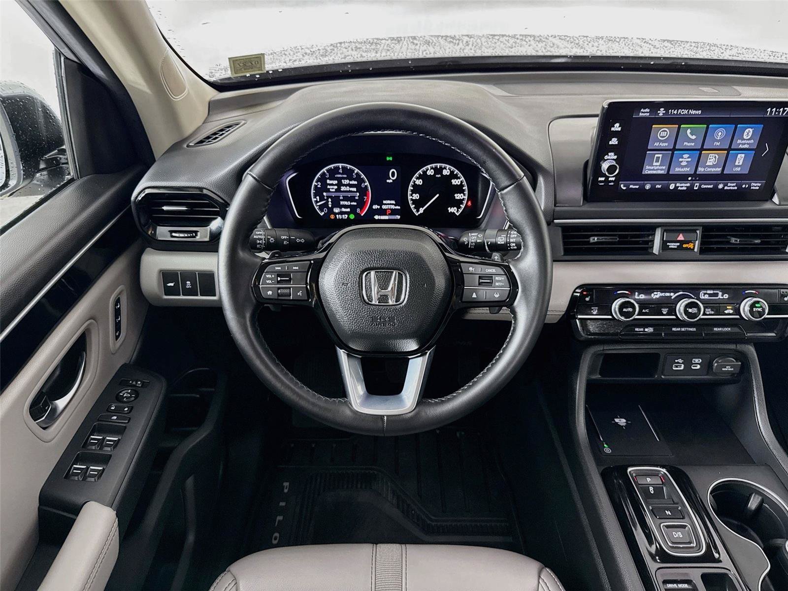Used 2025 Honda Pilot EX-L image 22