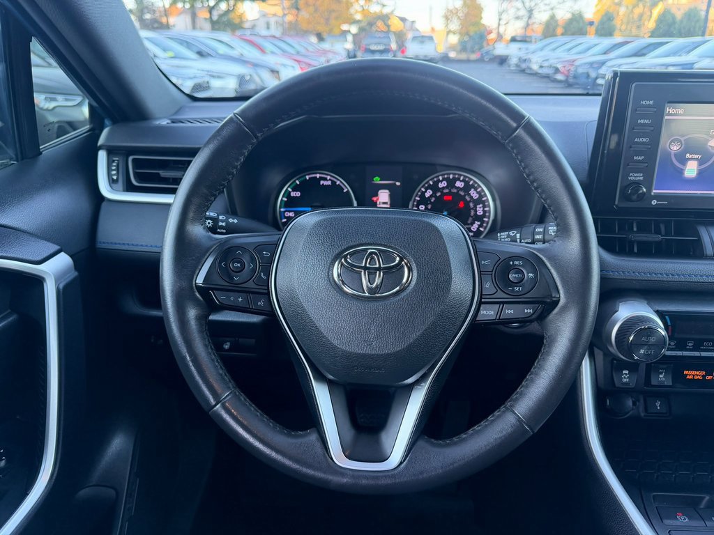 Used 2022 Toyota RAV4 SE w/ SE Grade Weather Package AWD/4WD image 13