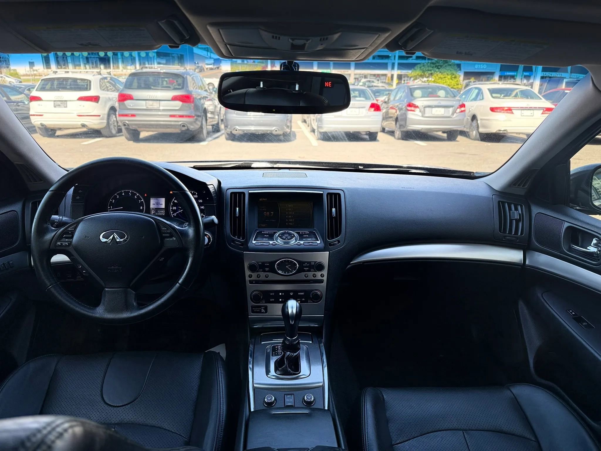 Used 2011 INFINITI G37 x Sedan w/ Premium Pkg image 11