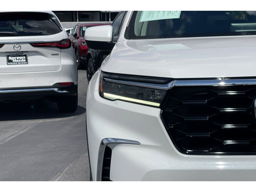 Certified 2025 Honda Pilot Elite image 47