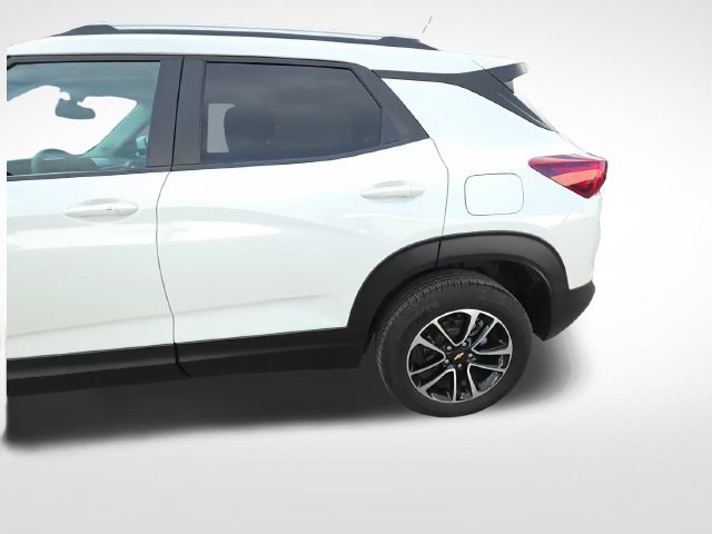 Used 2026 Chevrolet TrailBlazer LT AWD/4WD image 3