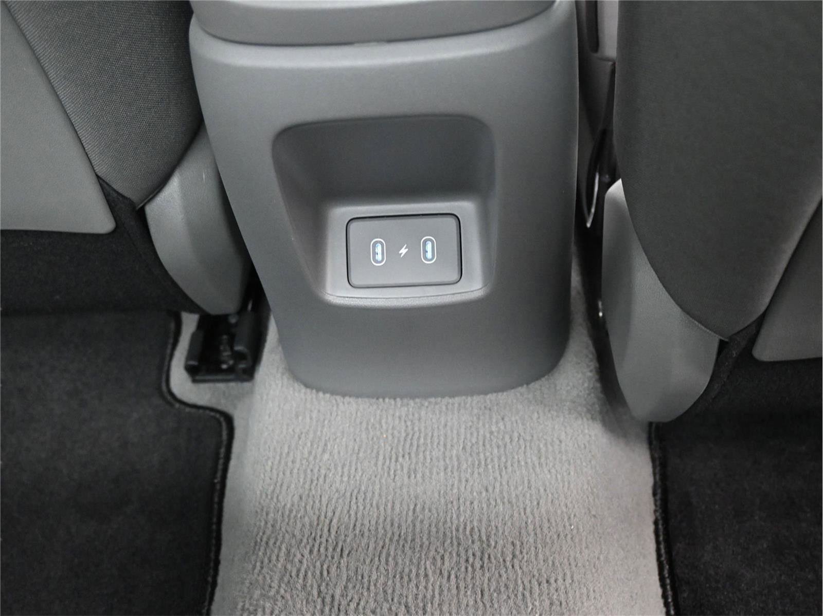 Certified 2025 Hyundai Elantra Sport image 9